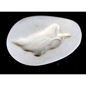Unbranded Flying Ghost Magnet Slip Mold Open Pour